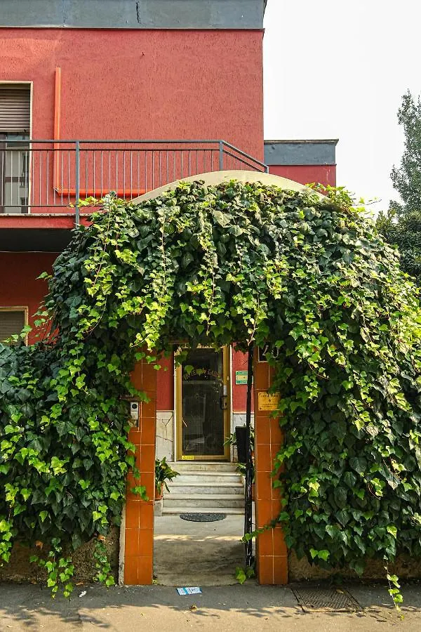 Hotel Albergo Lario Milan Italy